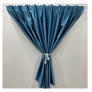 Rèm dán ô cửa nhỏ
