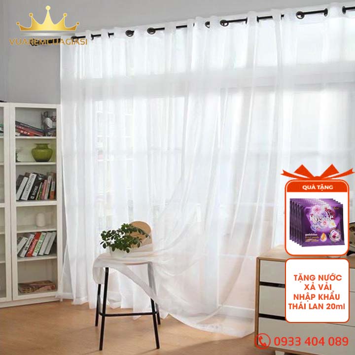 Rèm voan cửa sổ và cửa chính xinh xắn phù hợp cho trang trí