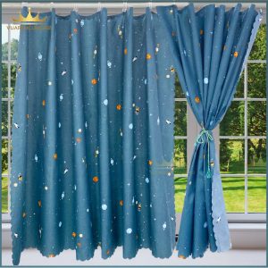 Rèm cửa treo móc rido trang trí họa tiết Vũ Trụ và thanh không khoan dễ dàng sử dụng decor phòng RDK07 Vuaremgiasi