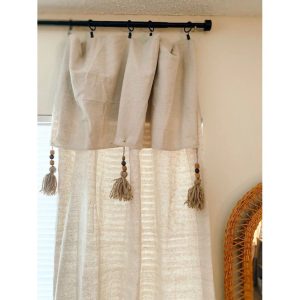 1 rèm cửa vải canvas phối tua rua độc lạ