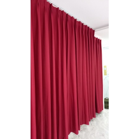 Rèm cửa đẹp màu đỏ đô