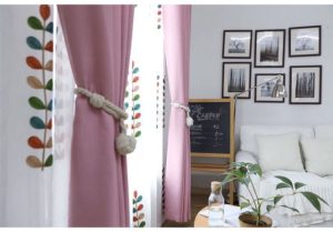 Rèm Cửa Dán Tường màu hồng phấn cực xinh